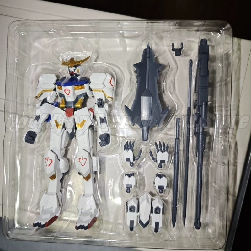 【衝撃】バンダイ ガンダムユニバース ASW-G-08 ガン - Model Kit Barbatos のレビューと価格