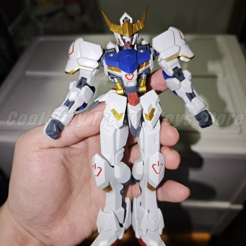 【衝撃】バンダイ ガンダムユニバース ASW-G-08 ガン - Model Kit Barbatos のレビューと価格